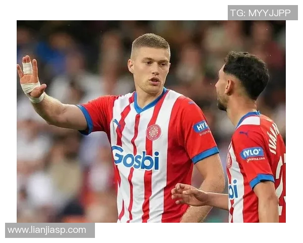 20岁左右足球明星崭露头角引领新一代足球风潮与未来发展潜力分析